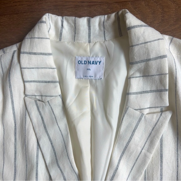 Women’s Double Breasted Linen Blend Blazer - Picture 6 of 7